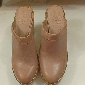 ANTONIO MELANI Nude Leather Mules 10.M
